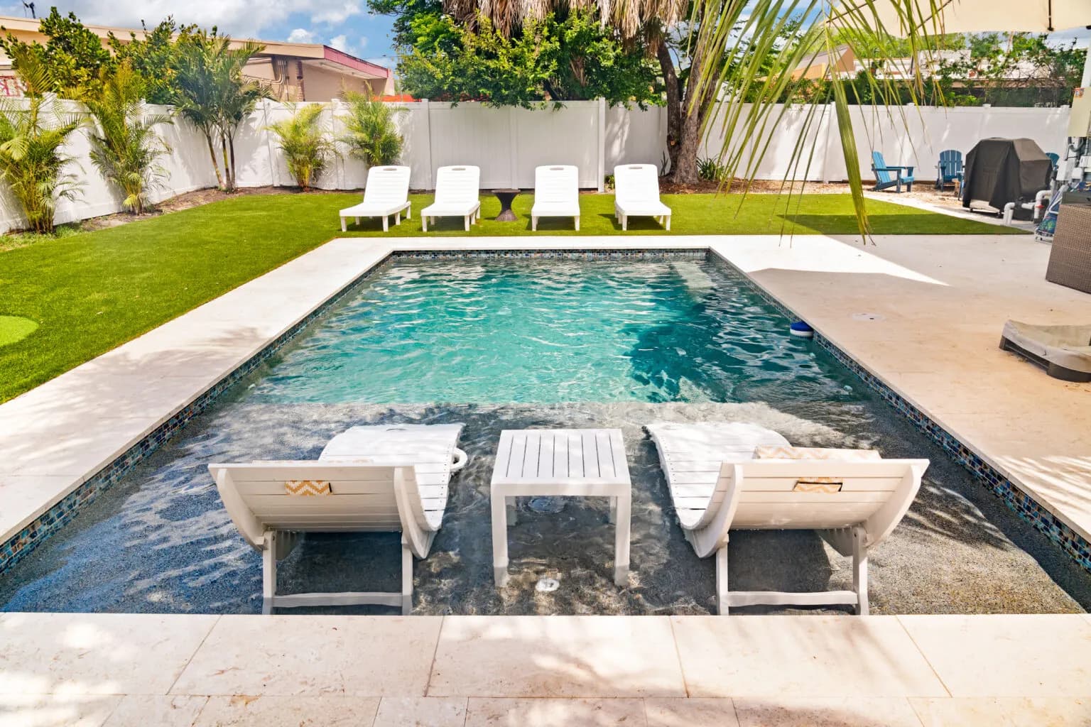 Resort-Style Loungers — Westchase pool, photo 6